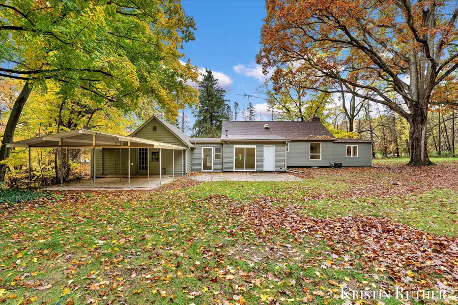 2279 Lake Michigan Drive Nw, Grand Rapids, MI 49534 - Image #2