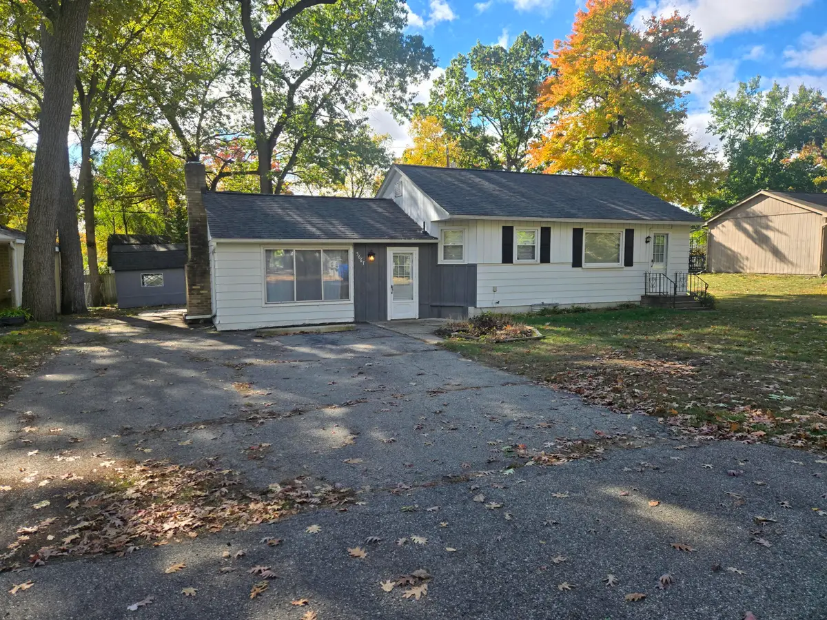 5667 Brunswick Boulevard, Waterford, MI 48327 - Image #1