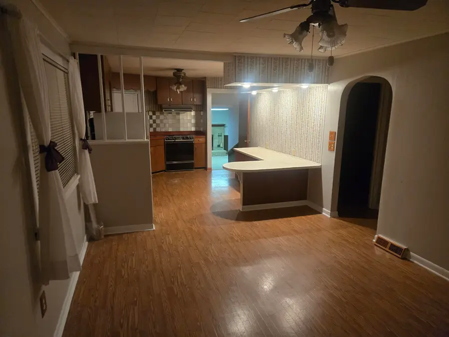 5667 Brunswick Boulevard, Waterford, MI 48327 - Image #3