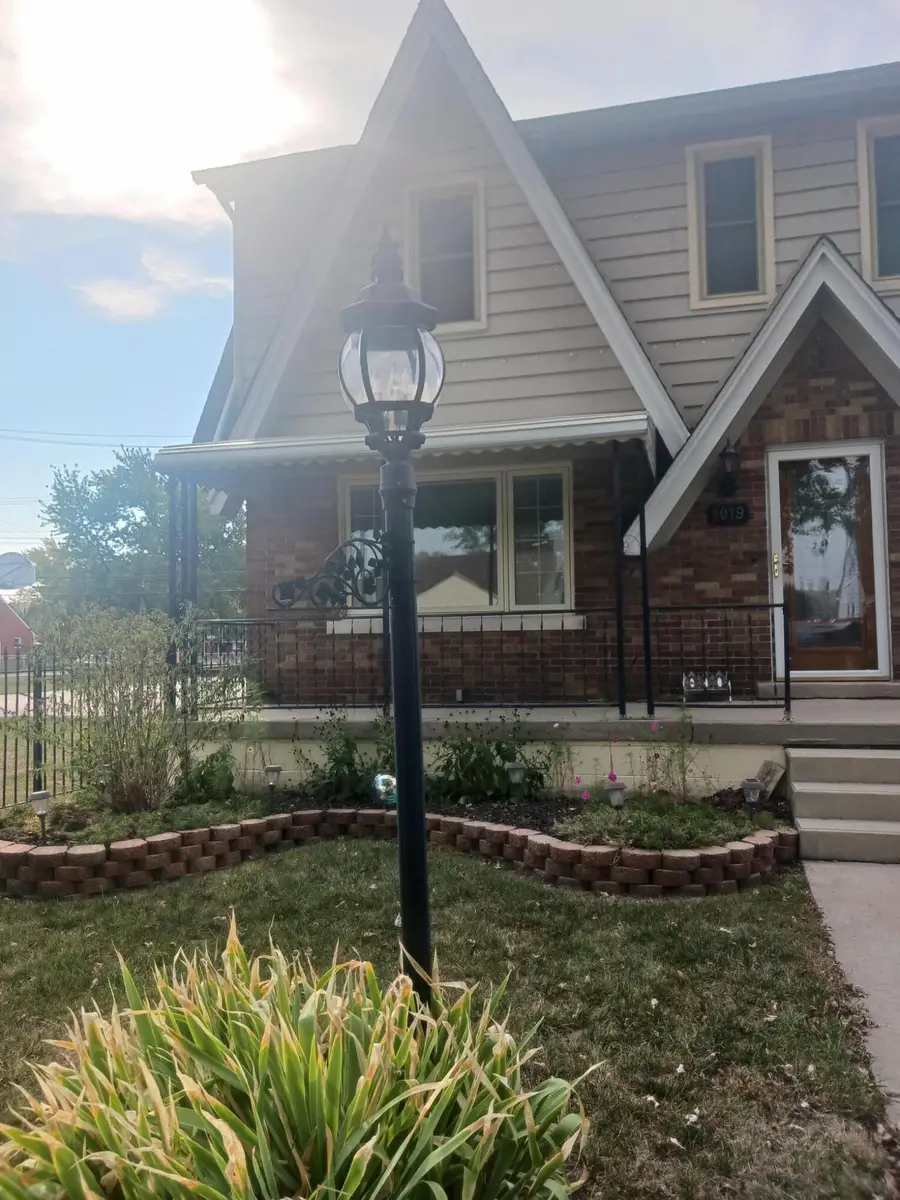1019 Cloverlawn Boulevard, Lincoln Park, MI 48146 - Image #3