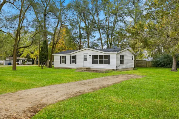 212 Elm Street, Howard City, MI 49329