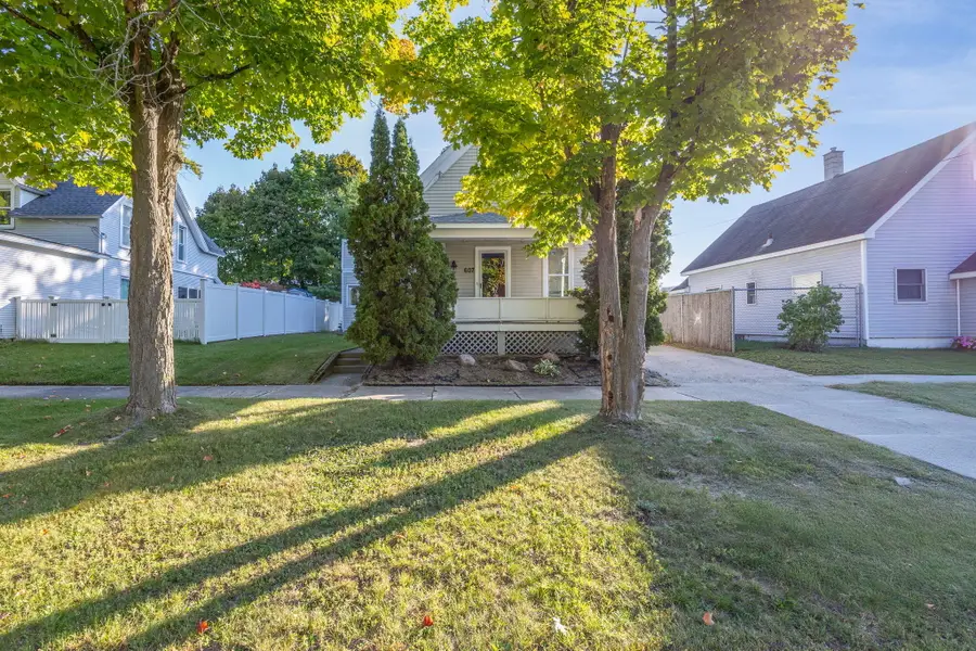 607 Maple Street, Cadillac, MI 49601 - Image #3