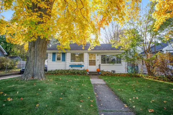 438 Elmhurst Avenue, Parchment, MI 49004