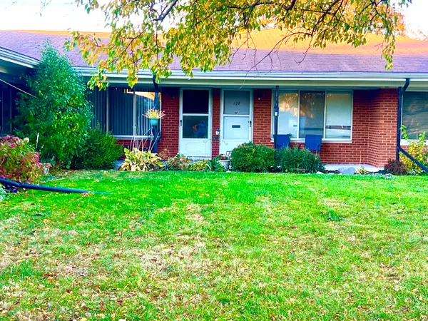 24301 Kelly Road #121, Eastpointe, MI 48021