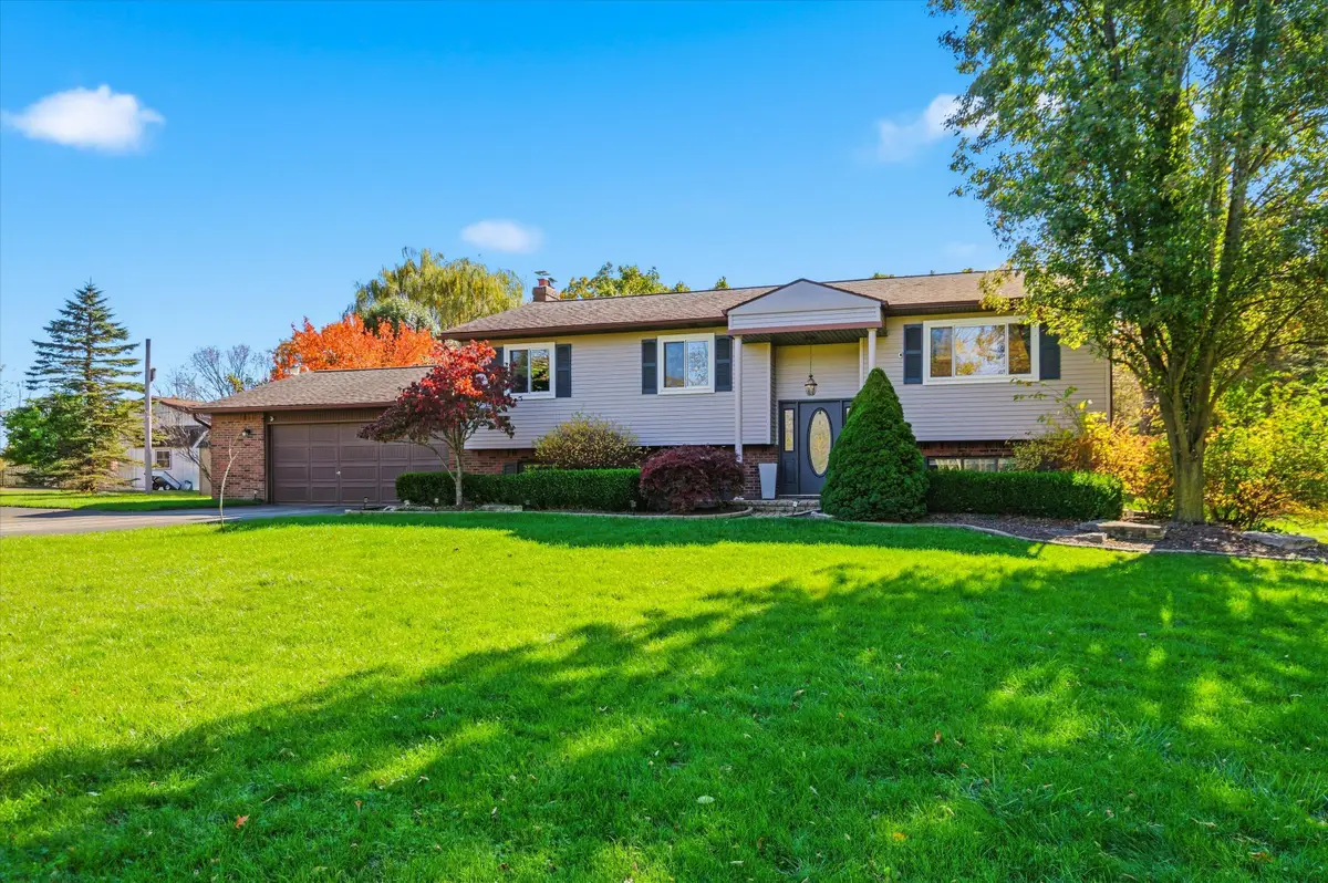 2932 Bogue Creek Drive, Howell, MI 48855 - Image #1