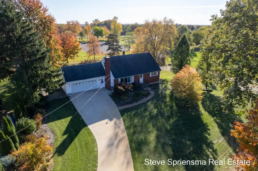 1520 Winifred Street, Jenison, MI 49428 - Image #2