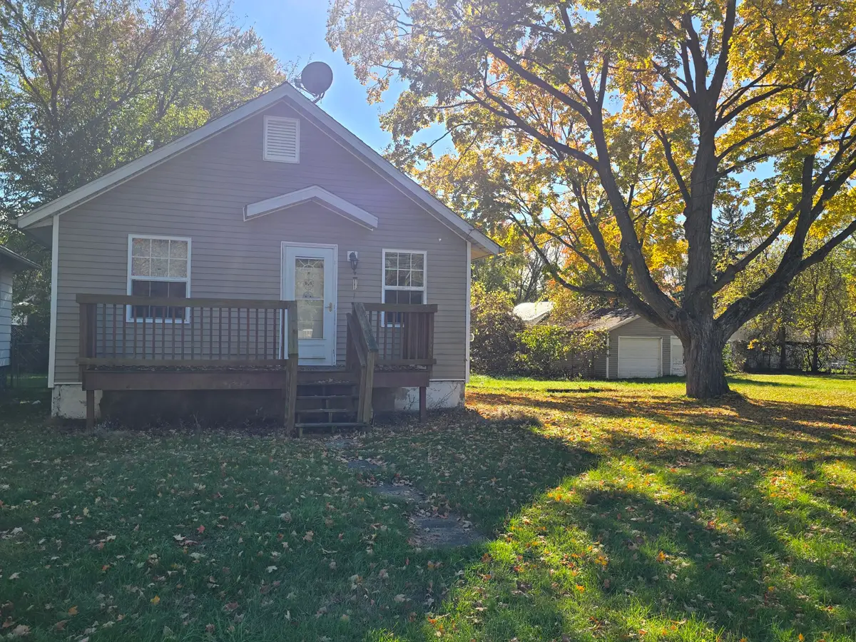 41 Avenue B, Springfield, MI 49037 - Image #1