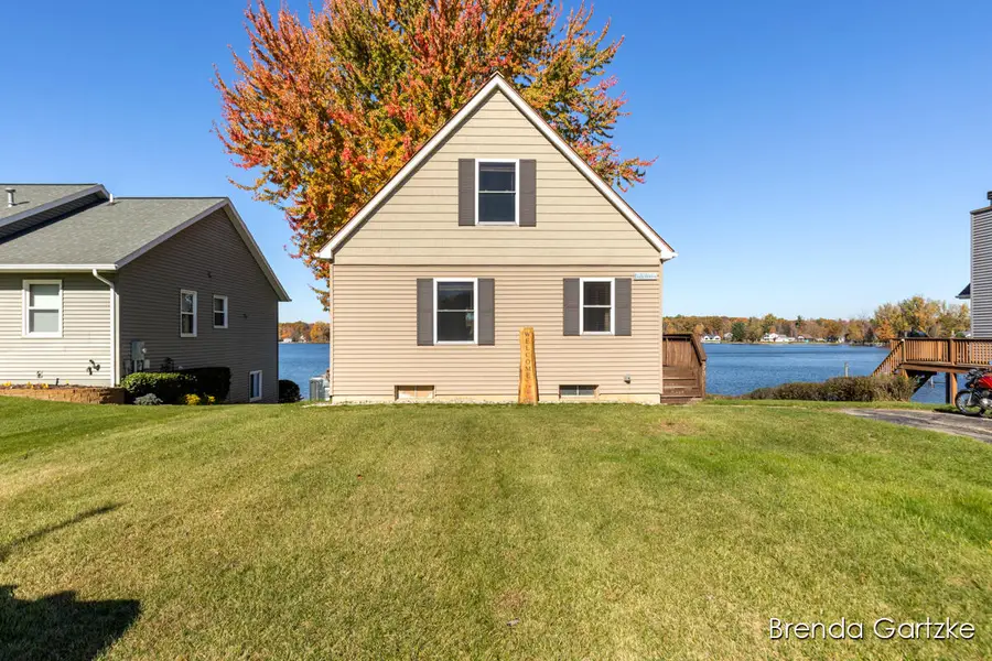 17300 Warrior Dr Drive, Howard City, MI 49329 - Image #3