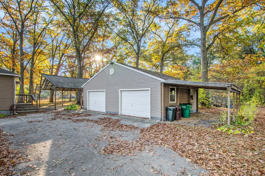 585 W River Road, North Muskegon, MI 49445 - Image #3