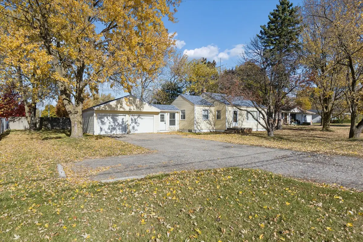 1037 E Hill Road, Grand Blanc, MI 48439 - Image #1