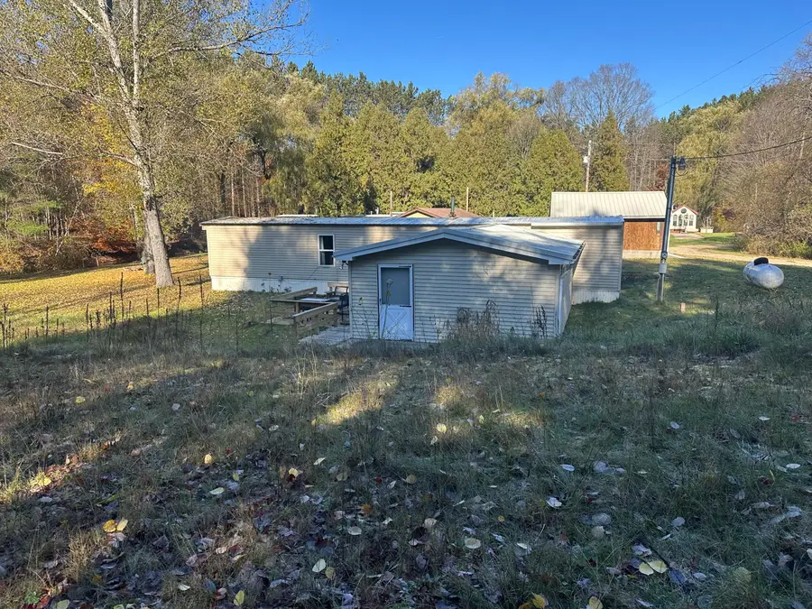 5423 N Karley Court, Luther, MI 49656 - Image #3