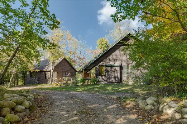 26674 72nd Avenue, Lawton, MI 49065