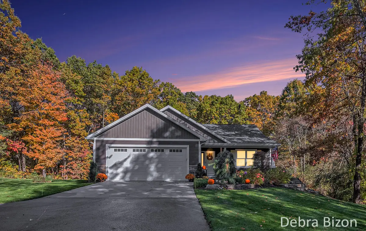 10748 Pine Valley Drive, Greenville, MI 48838 - Image #1