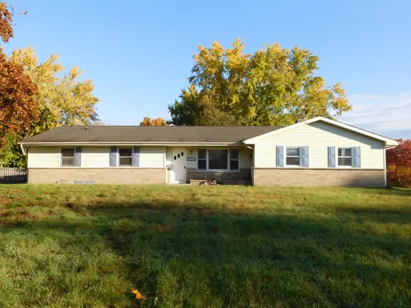 6083 Woodlea Drive, Kalamazoo, MI 49048
