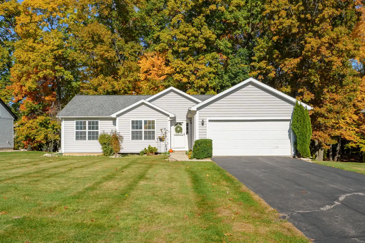 6182 Pheasant Lane, Kalamazoo, MI 49009 - Image #1
