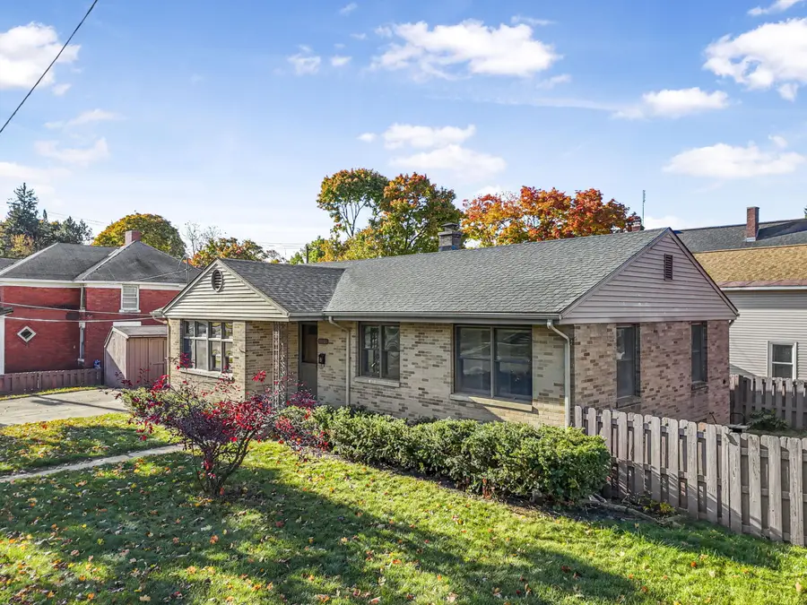 315 N Simons Street, Cadillac, MI 49601 - Image #2