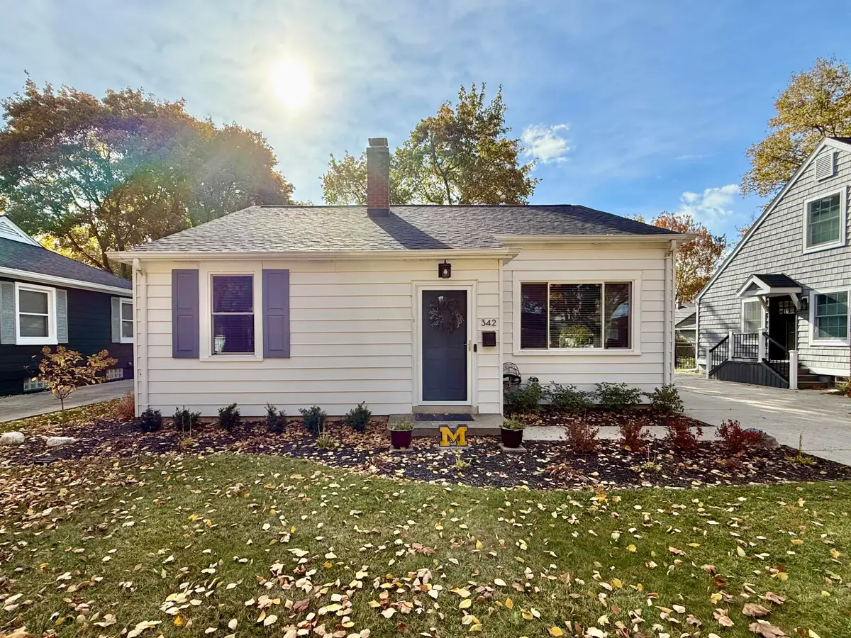 342 Maywood Avenue, Rochester, MI 48307 - Image #1