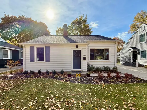 342 Maywood Avenue, Rochester, MI 48307