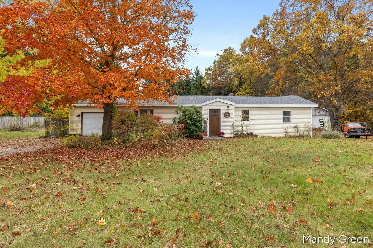 10551 W Harlow Road, Greenville, MI 48838 - Image #1