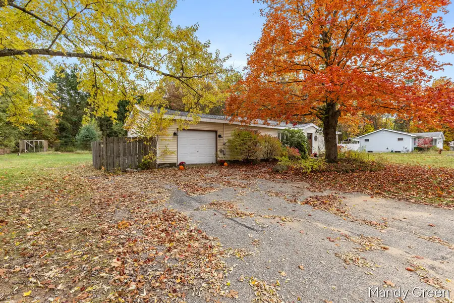 10551 W Harlow Road, Greenville, MI 48838 - Image #3