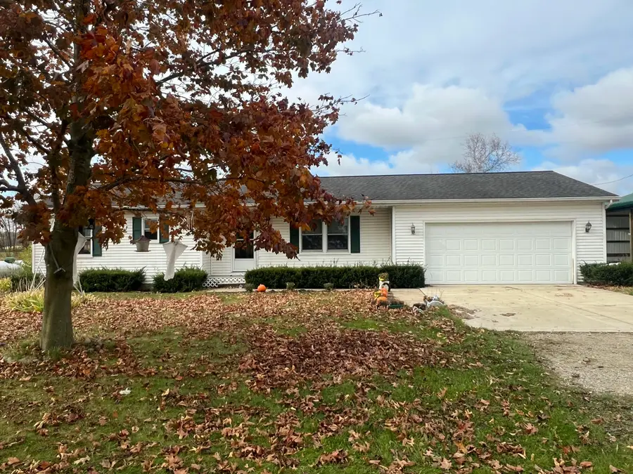 9632 Fowle Road, Jonesville, MI 49250 - Image #2