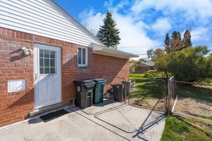 14231 Borgman Street, Oak Park, MI 48237 - Image #2