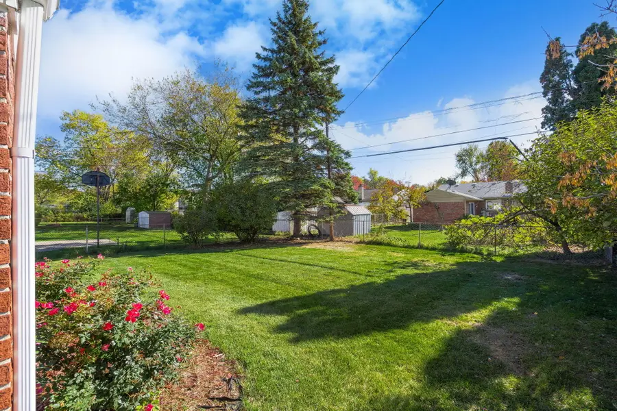 14231 Borgman Street, Oak Park, MI 48237 - Image #3