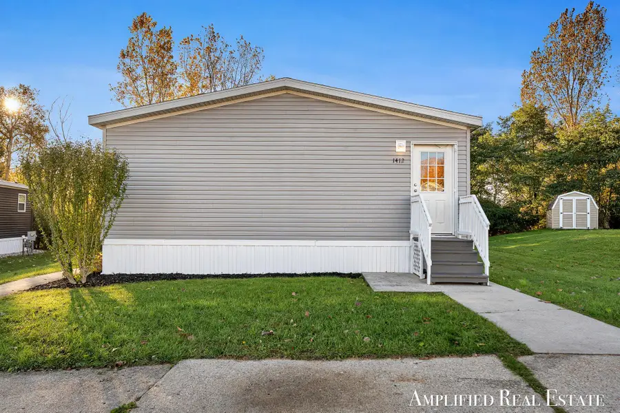 1412 Red Oak Drive Ne, Belmont, MI 49306 - Image #2