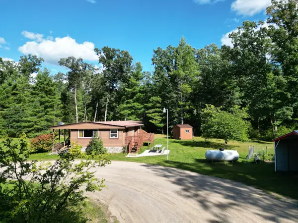 21161 W Gates Road, Howard City, MI 49329