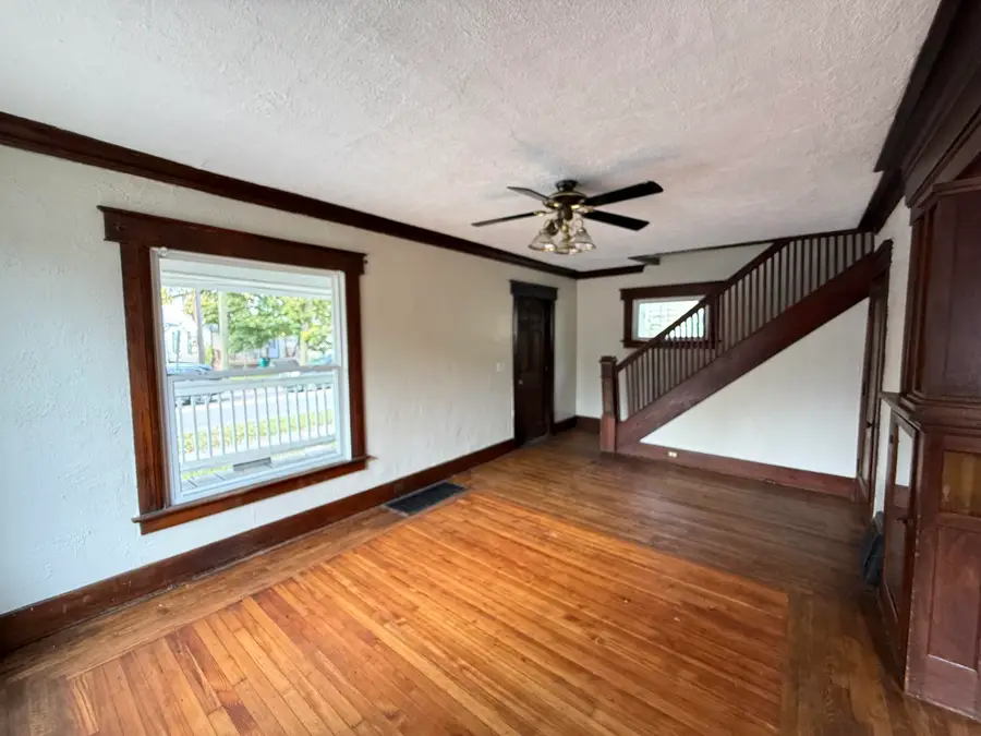 329 S Clemens Avenue, Lansing, MI 48912 - Image #2