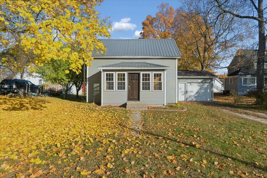 311 E Pine Street, Edmore, MI 48829 - Image #2