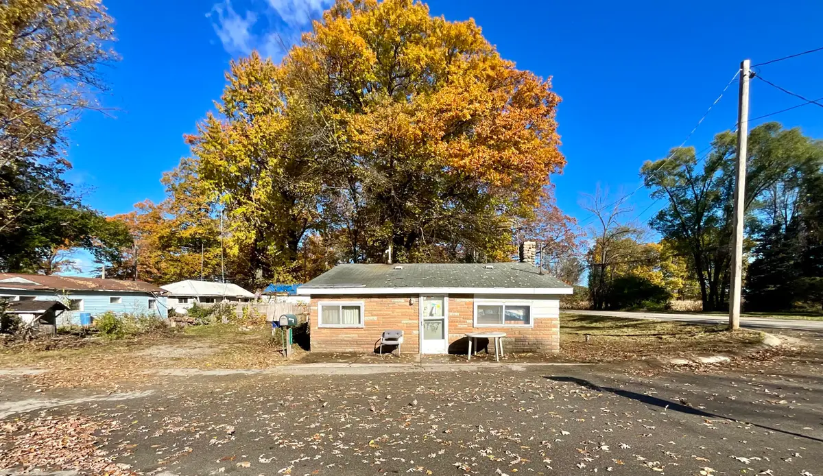 12785 Linway Street Ne, Gowen, MI 49326 - Image #1