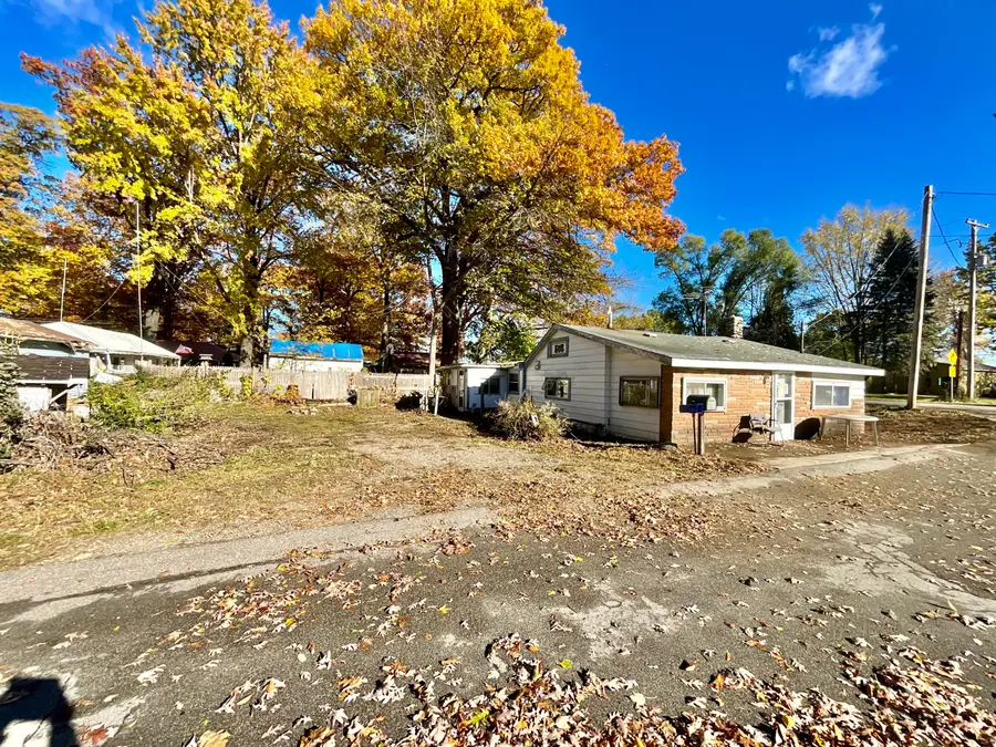 12785 Linway Street Ne, Gowen, MI 49326 - Image #3