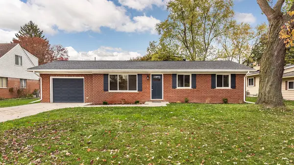 730 N Main Street N, Chelsea, MI 48118