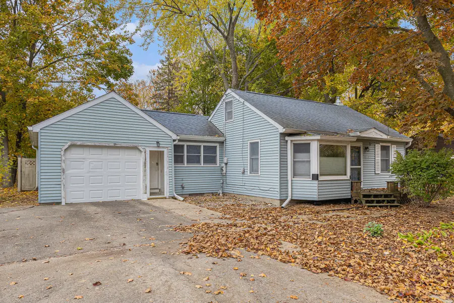 1880 Phillips Avenue, Holt, MI 48842 - Image #2