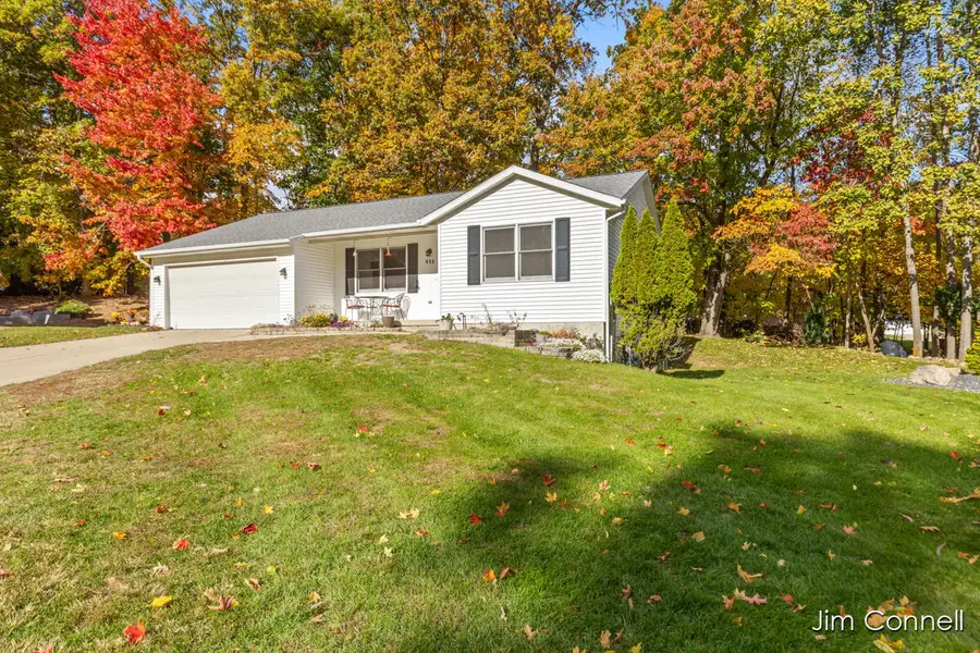 347 Duke Of York Court Nw, Comstock Park, MI 49321 - Image #3