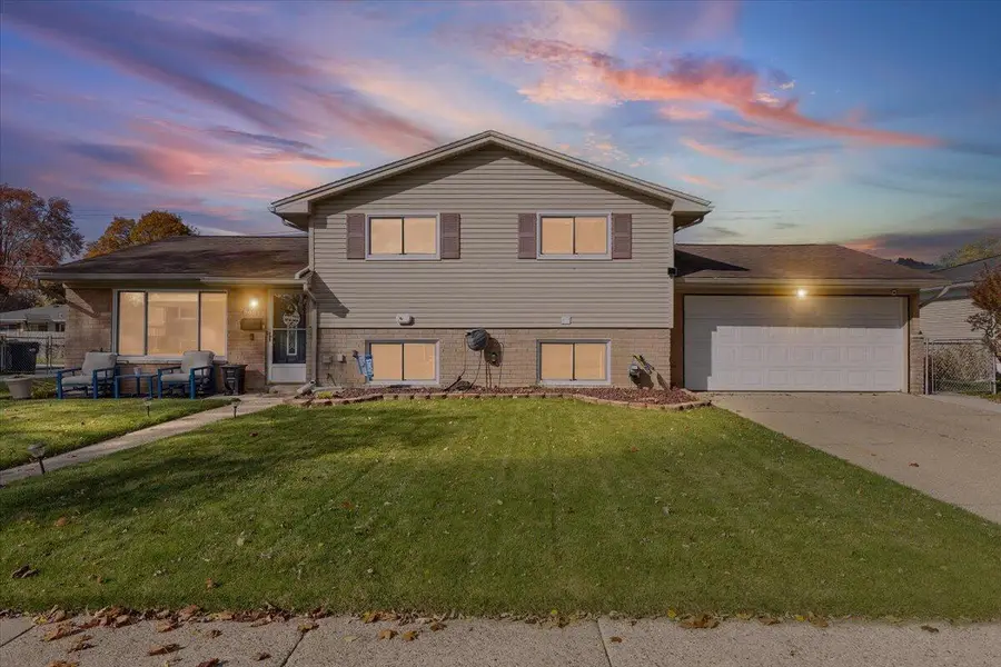 9001 Hensley Drive, Sterling Heights, MI 48314 - Image #2