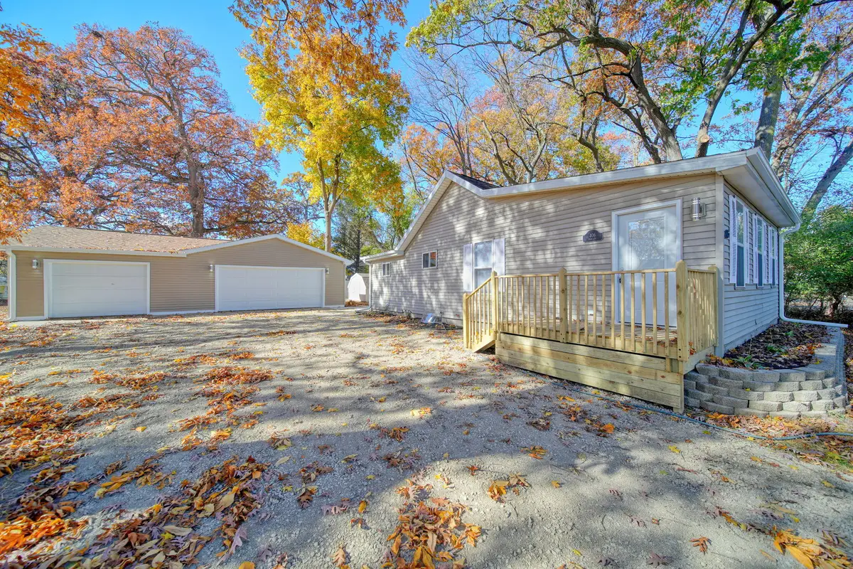 406 Fern Ave Avenue, Jackson, MI 49202 - Image #1