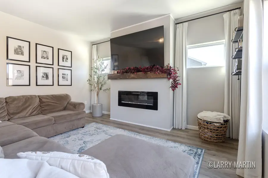 697 Sun Stone Drive Sw, Byron Center, MI 49315 - Image #3