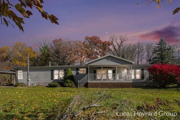 6928 Hubbardston Road, Hubbardston, MI 48845