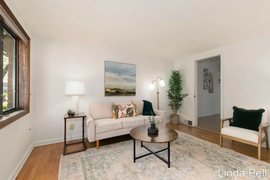 6745 Buchanan Avenue Sw, Grand Rapids, MI 49548 - Image #2