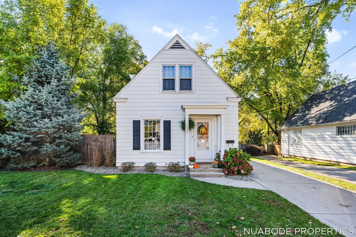 132 Graceland Street Ne, Grand Rapids, MI 49505 - Image #1
