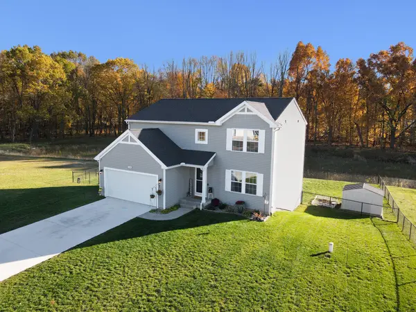 5308 Lake Pines Court, Vicksburg, MI 49097