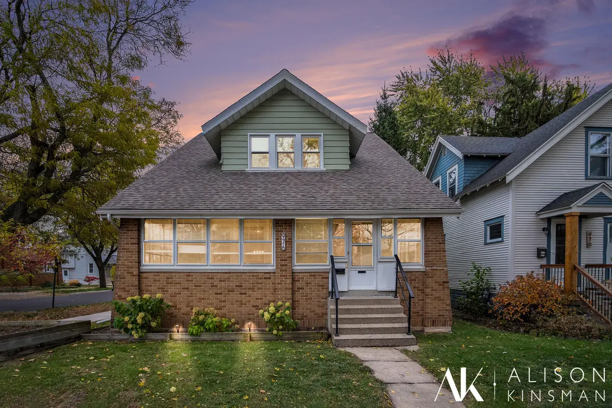 976 Lincoln Avenue Nw, Grand Rapids, MI 49504 - Image #1
