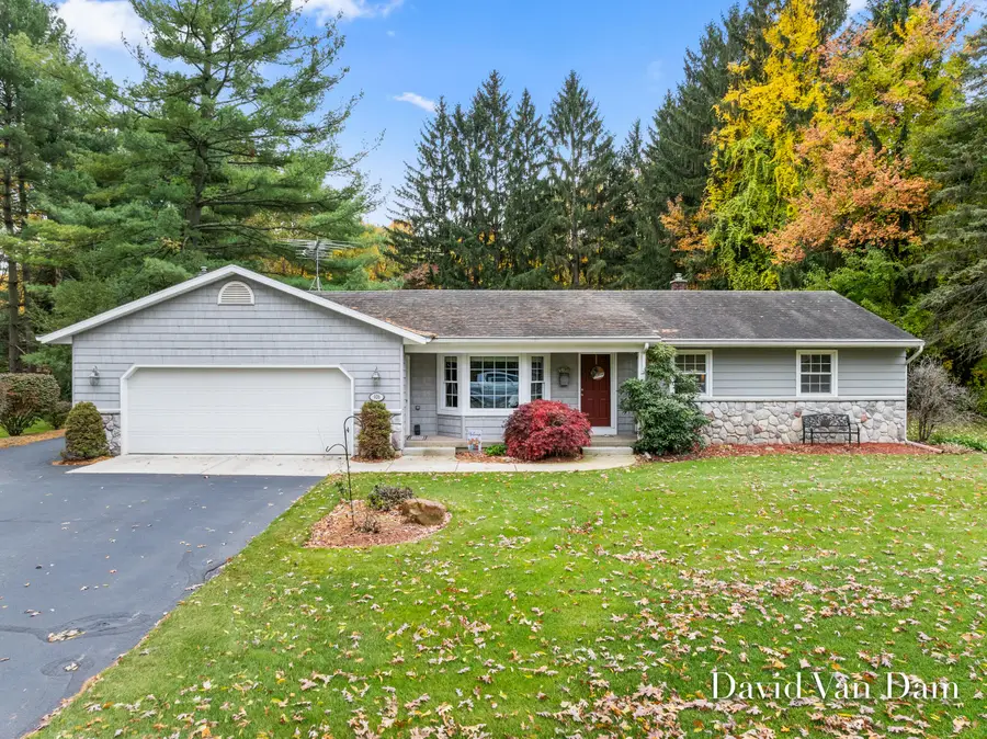 906 60th Street Sw, Byron Center, MI 49315 - Image #2