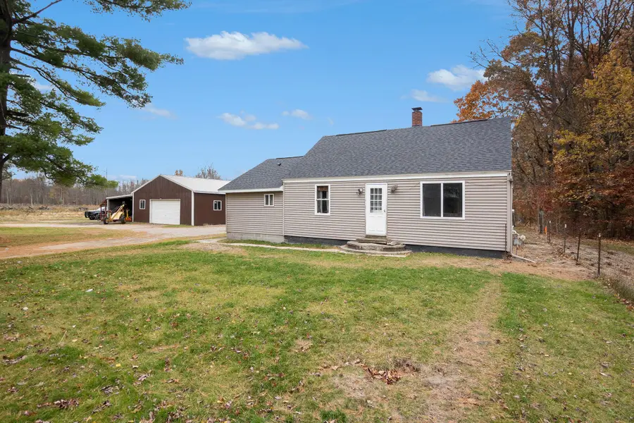 2425 W 12th Street, White Cloud, MI 49349 - Image #3
