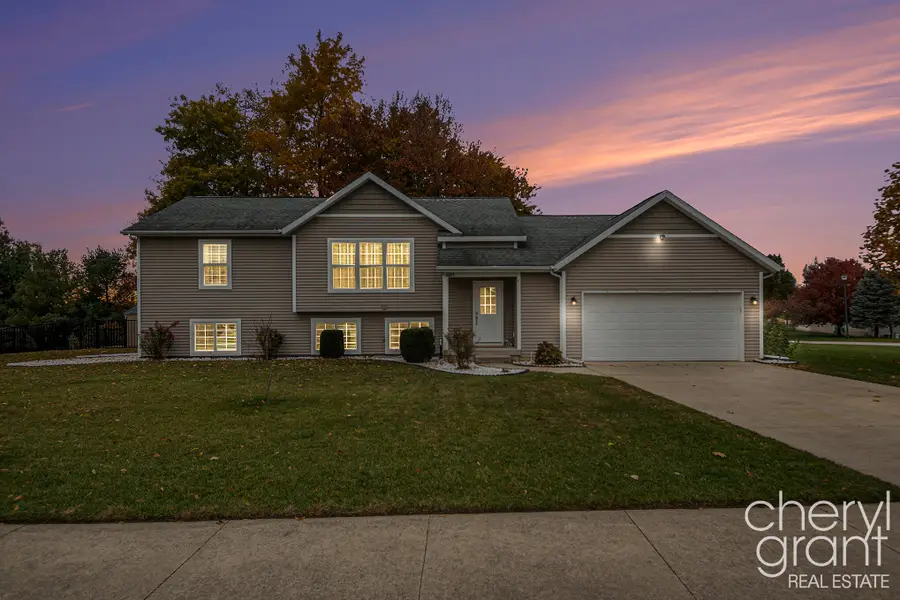 8695 Bethany Drive Sw, Byron Center, MI 49315 - Image #3