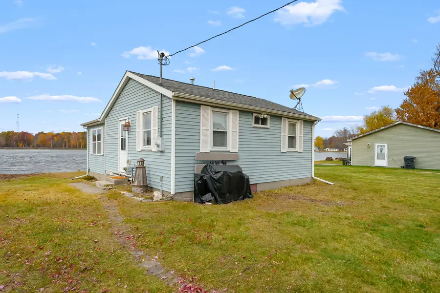 41758 N Park Street, Paw Paw, MI 49079 - Image #2