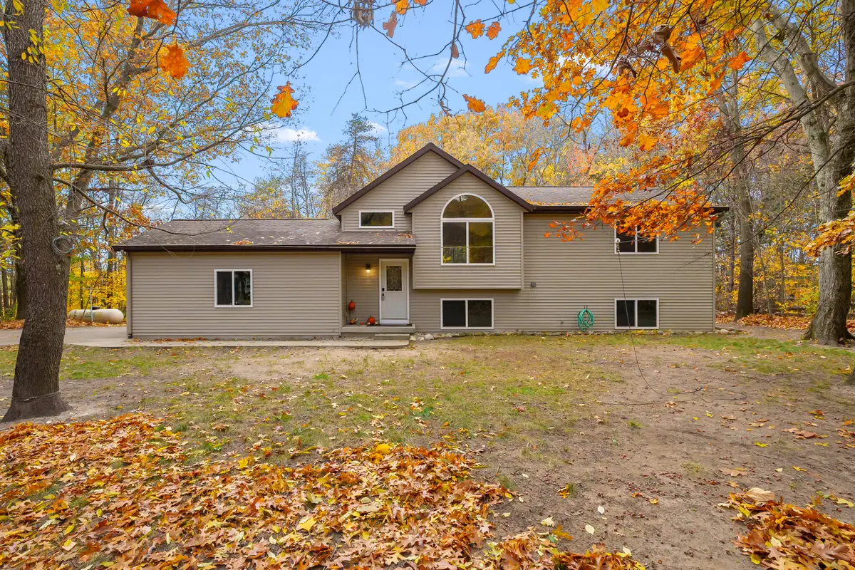 25147 Chaty Lane, Gobles, MI 49055 - Image #1