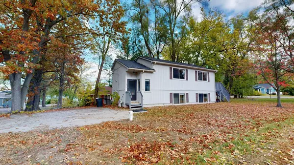 1846 Ladd Road, Wolverine Lake, MI 48390